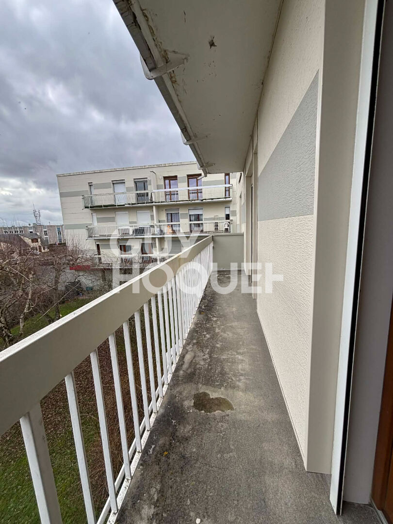 Studio à louer de 38,50 m² avec balcon. Réf. 5787