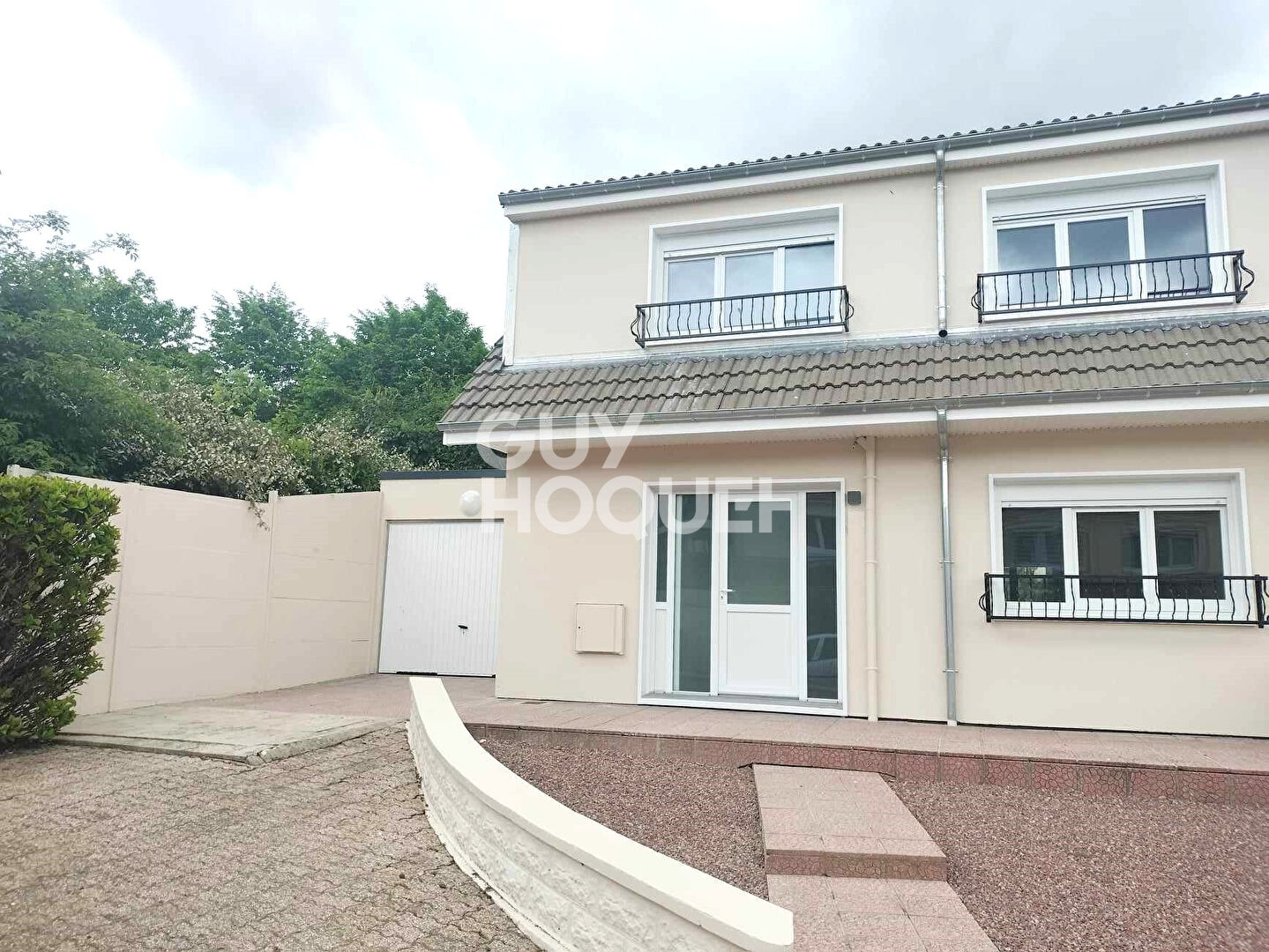 Maison entièrement rénovée à louer à PERONNE (80200).