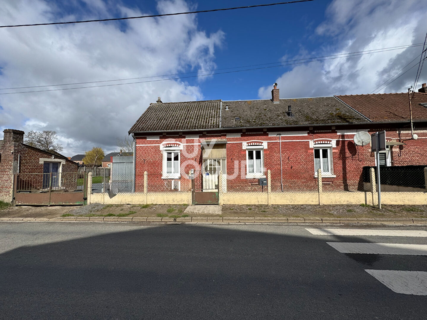 Charmante maison à vendre à COMBLES (80360).