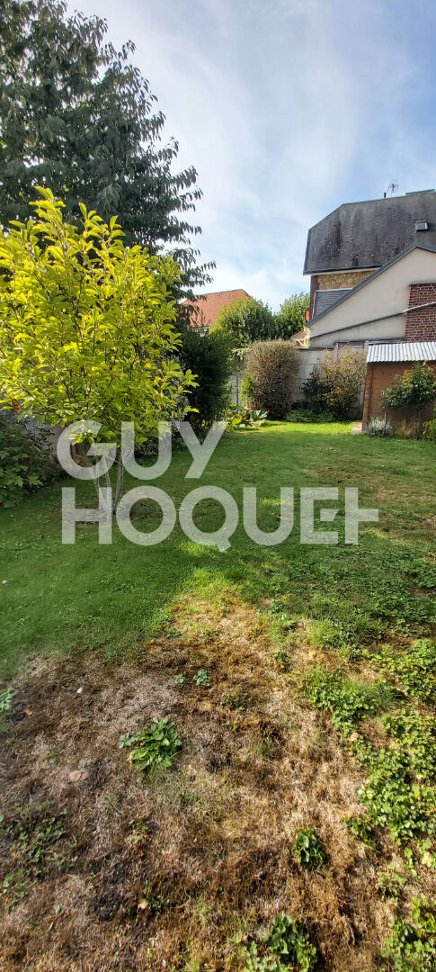 Maison d'environ 105 m² à vendre à PERONNE (80200)