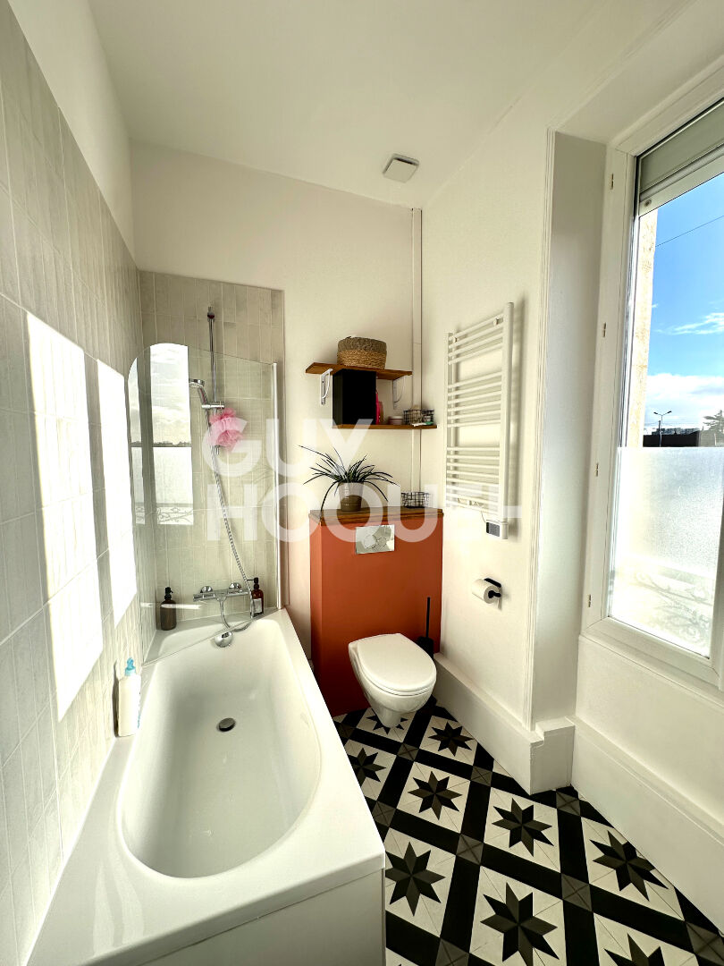 Maison de ville à Fontenay Le Comte avec jardin