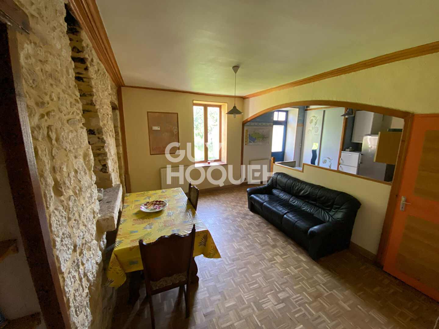 Maison de ville en pierre à rénover - 3 chambres