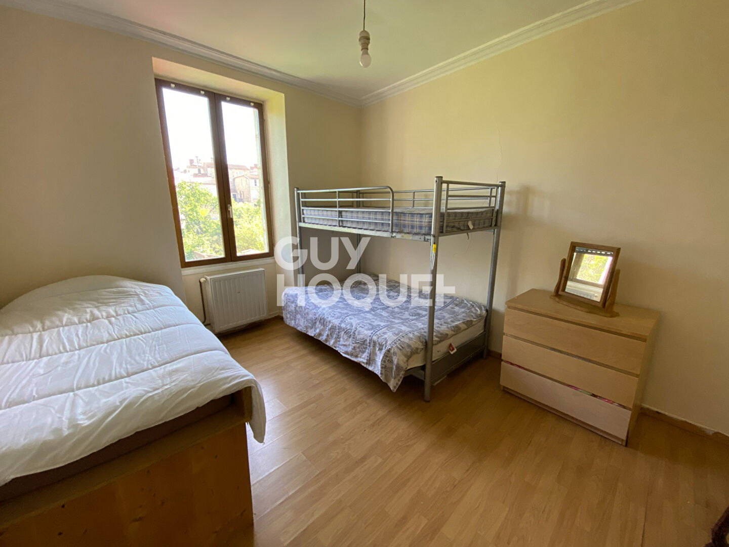 Maison de ville en pierre à rénover - 3 chambres