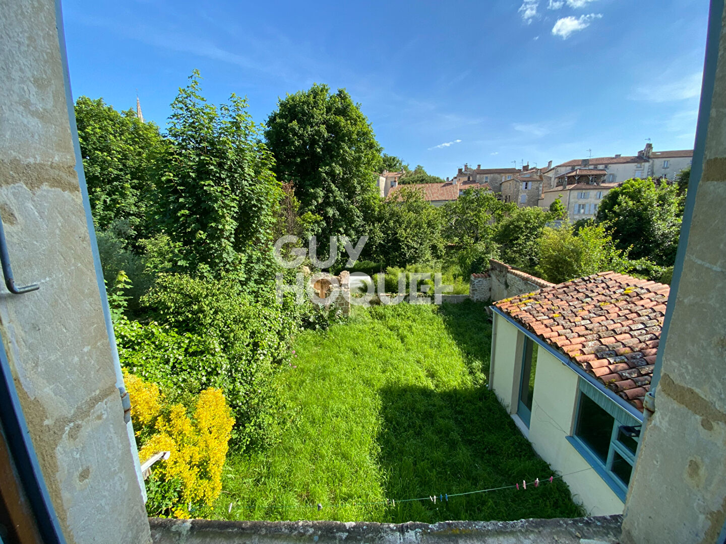 Maison de ville en pierre à rénover - 3 chambres