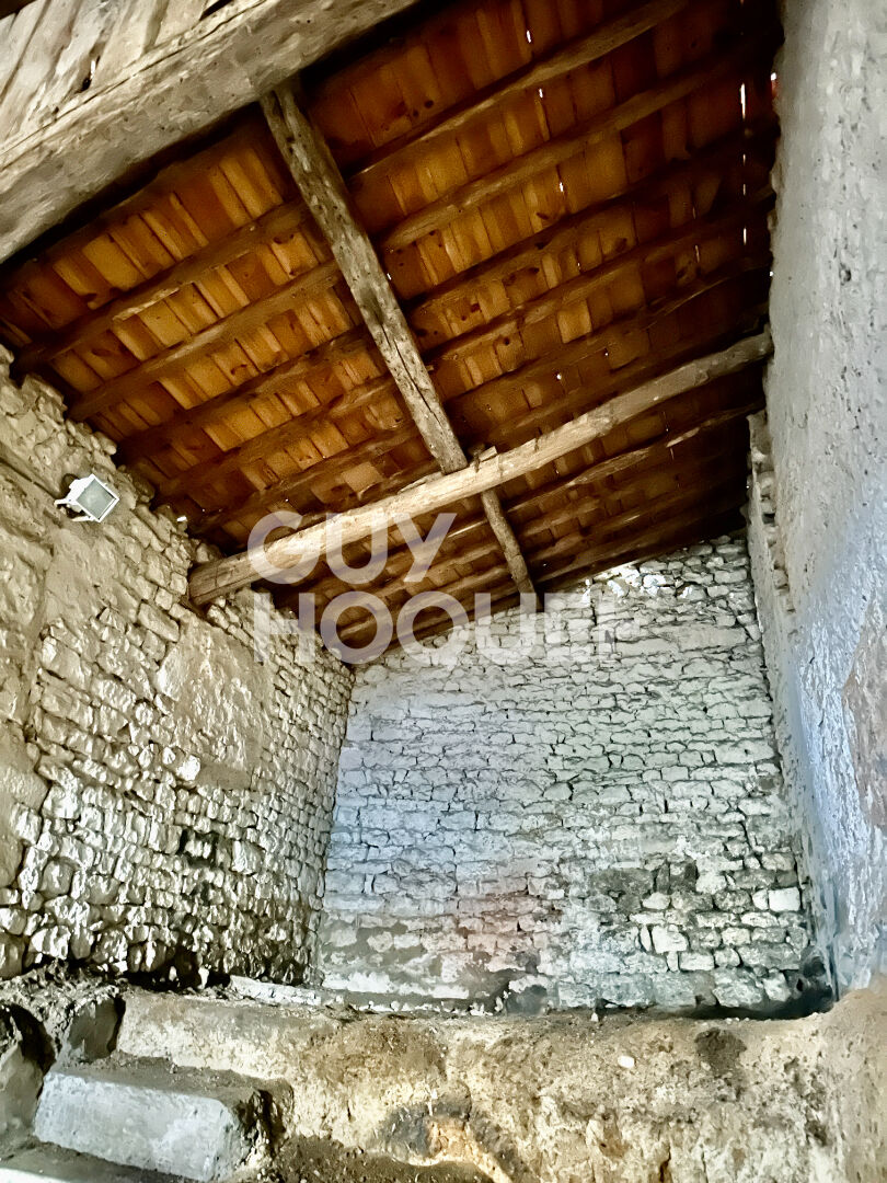 Maison composée de deux locatifs à Pissotte