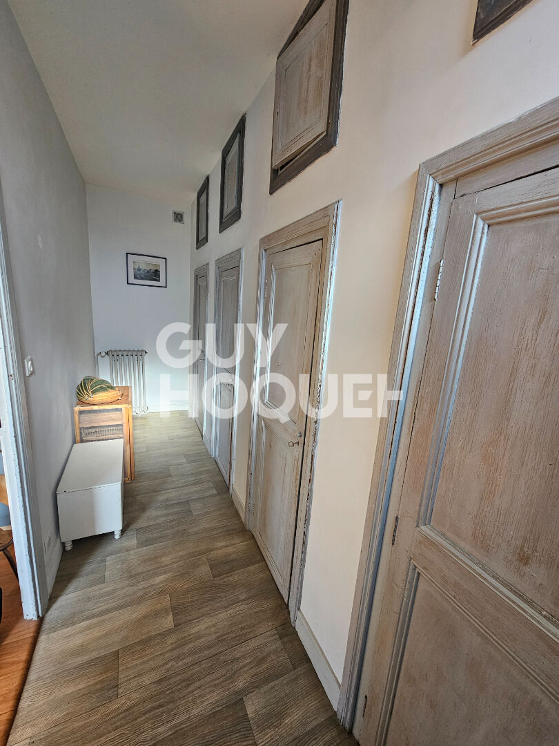 Maison familiale de caractère ? Centre-ville ? Jardin et dépendances