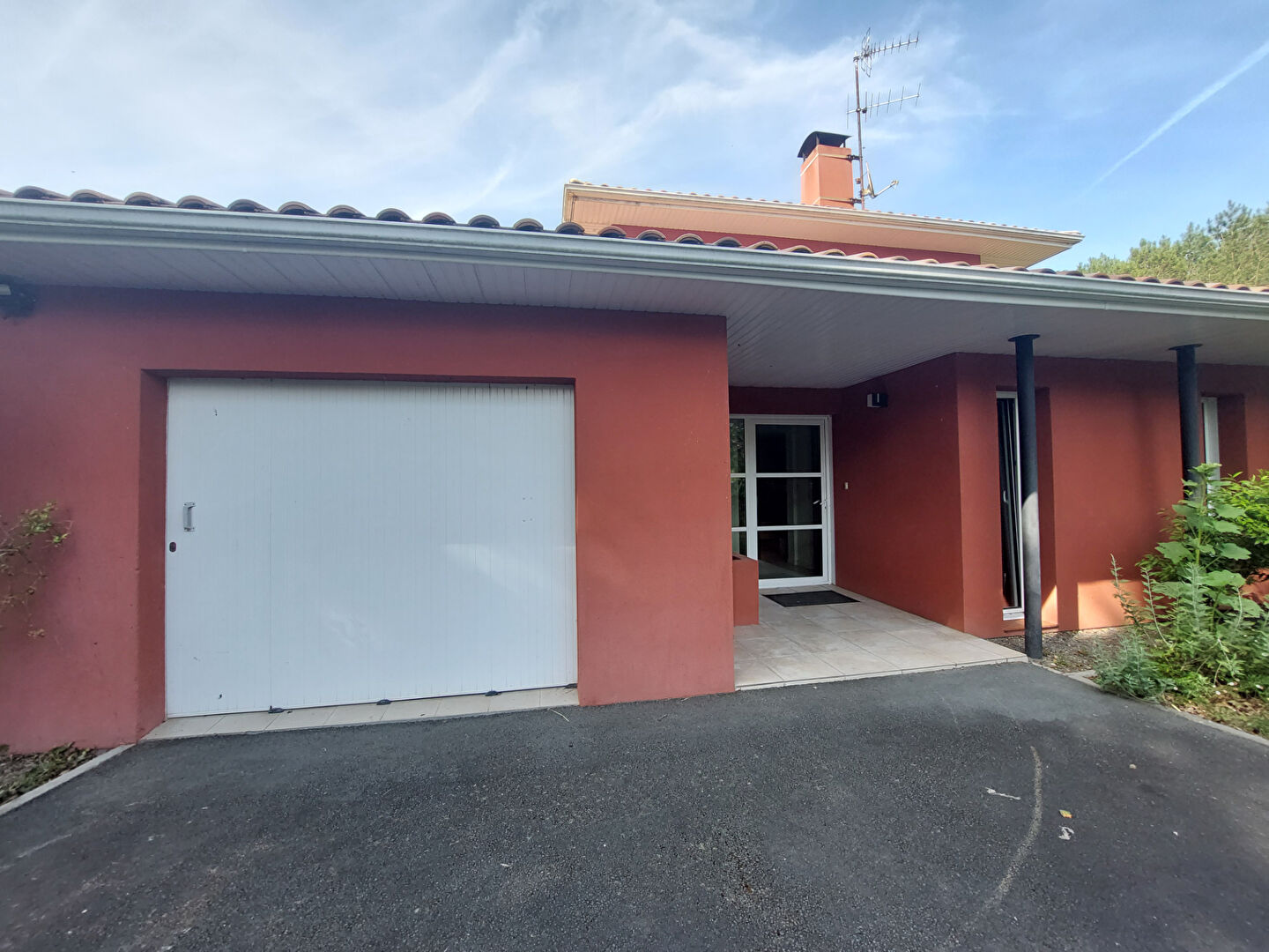 Contemporaine offrant de beaux volumes accès 4 voies rapide