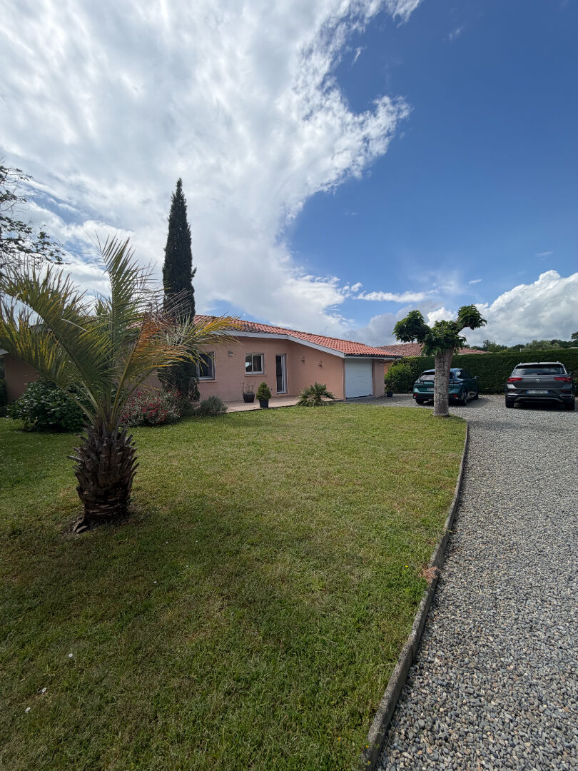Superbe Villa de plain pied à Saugnac et  Cambran