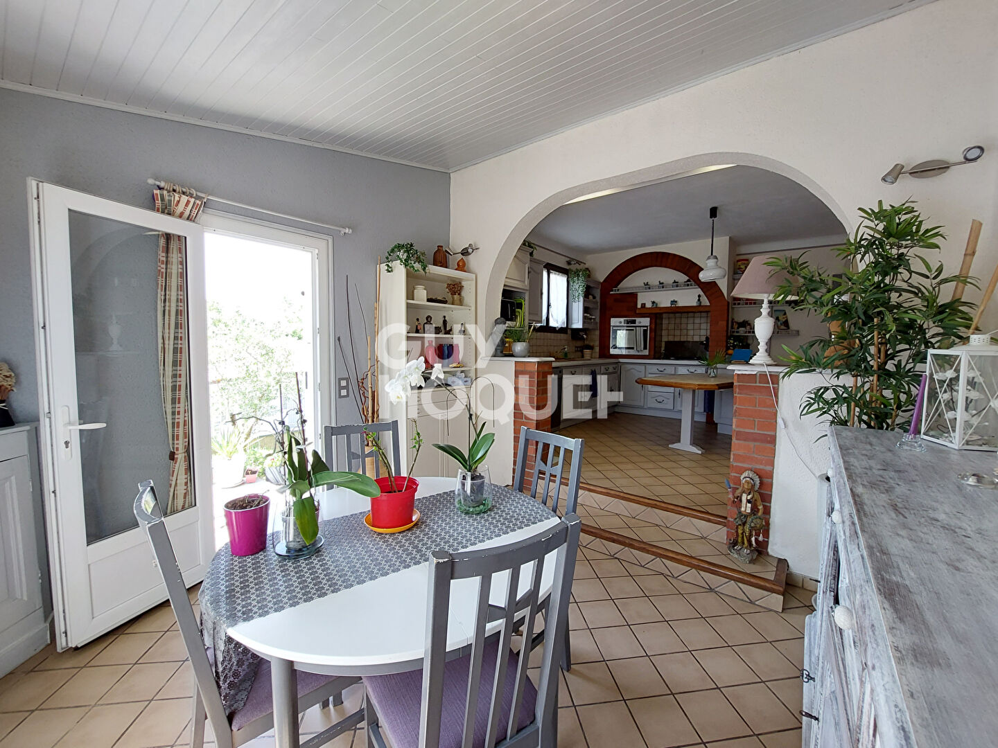 Maison familiale offrant de beaux volumes à deux pas du Lac de Christus