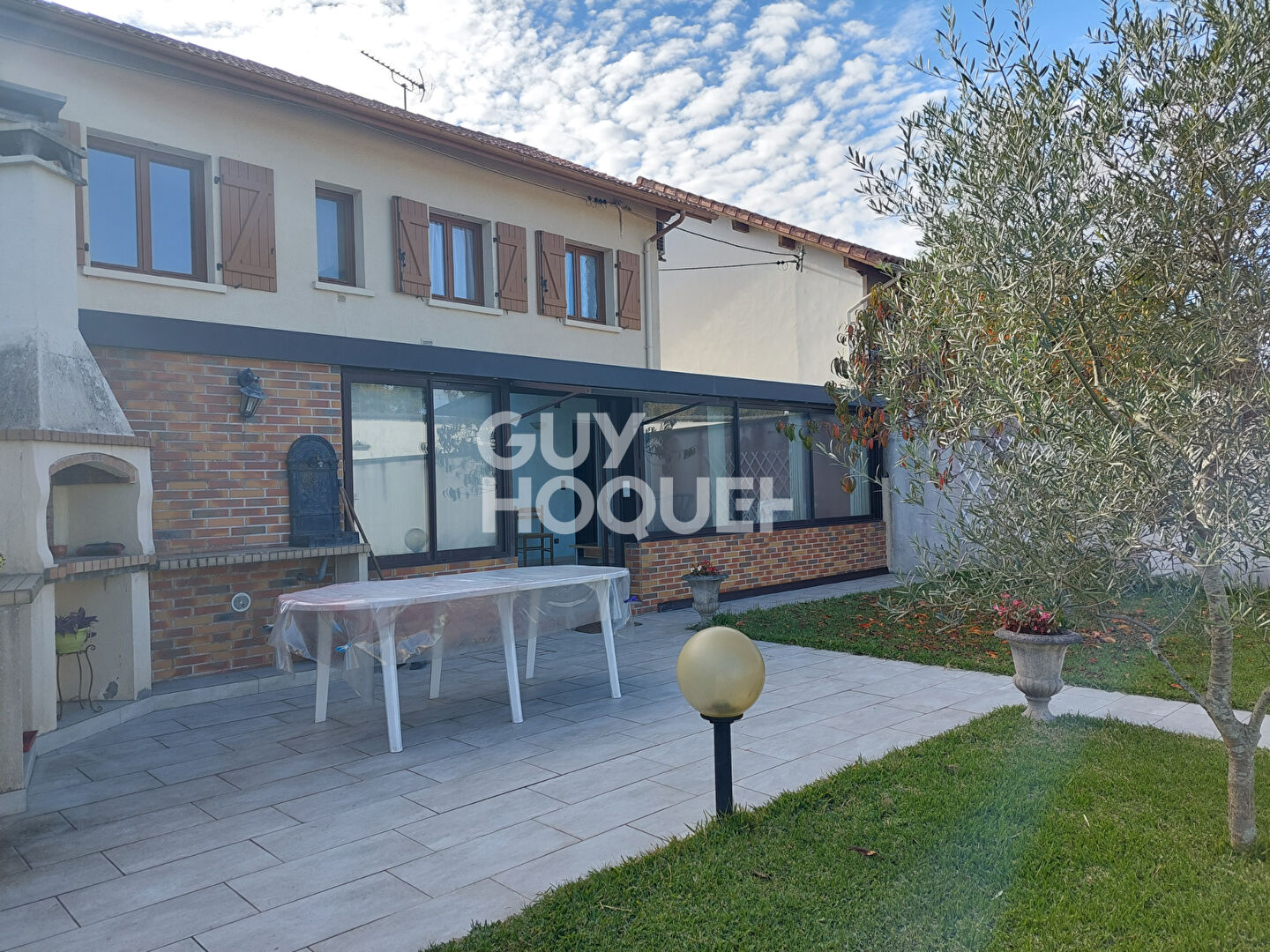 Maison sur deux niveaux, beaux volumes, Dax