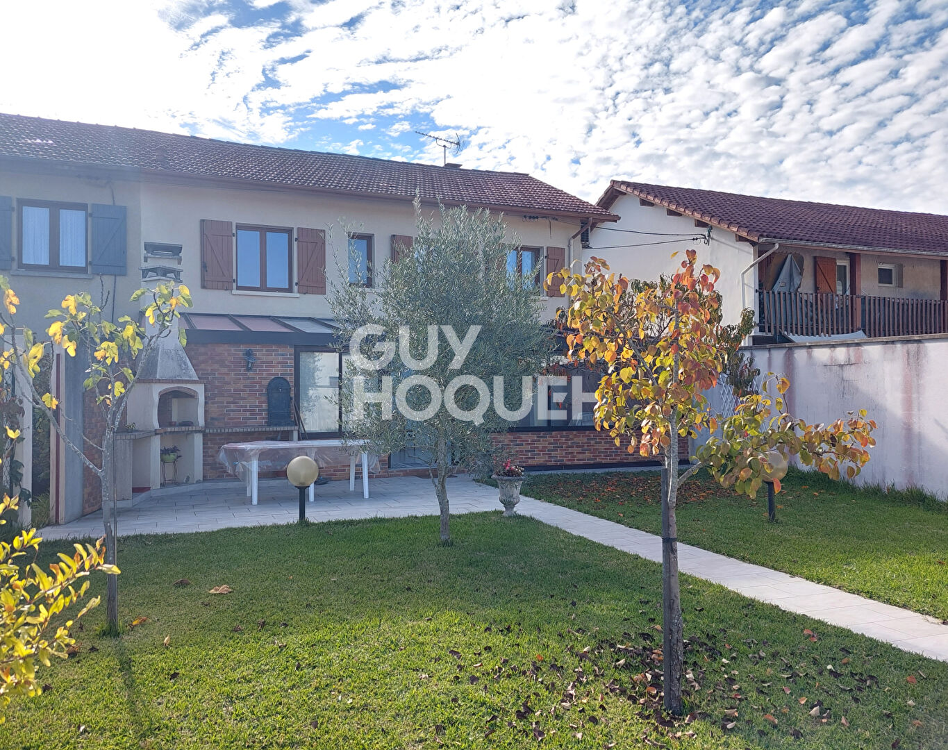 Maison sur deux niveaux, beaux volumes, Dax