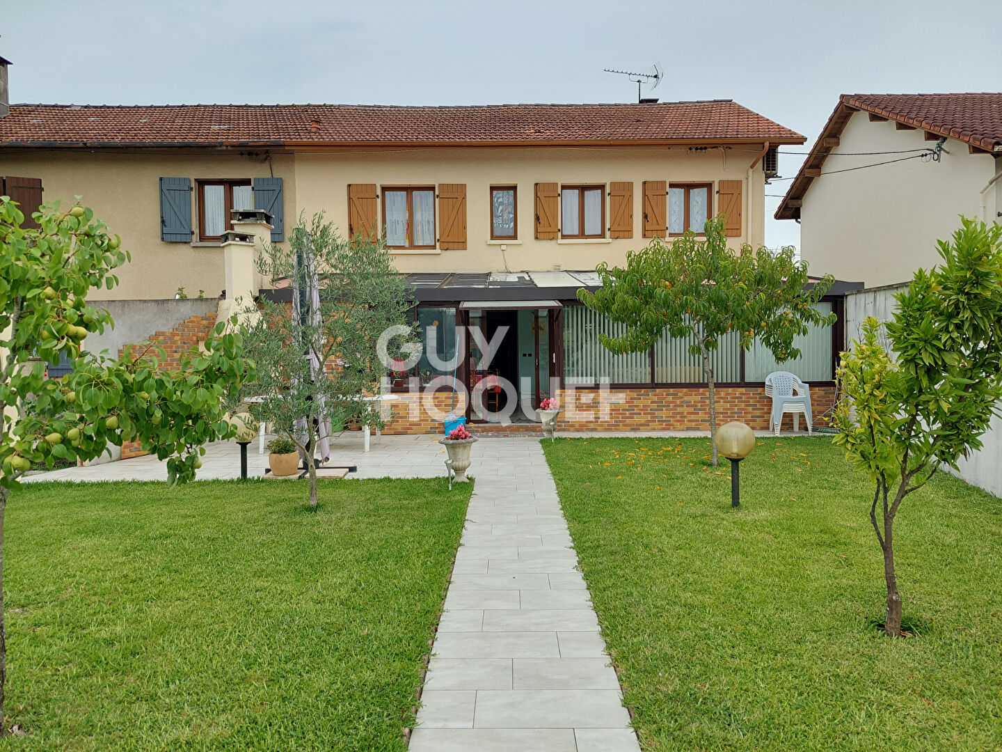 Maison sur deux niveaux, beaux volumes, Dax