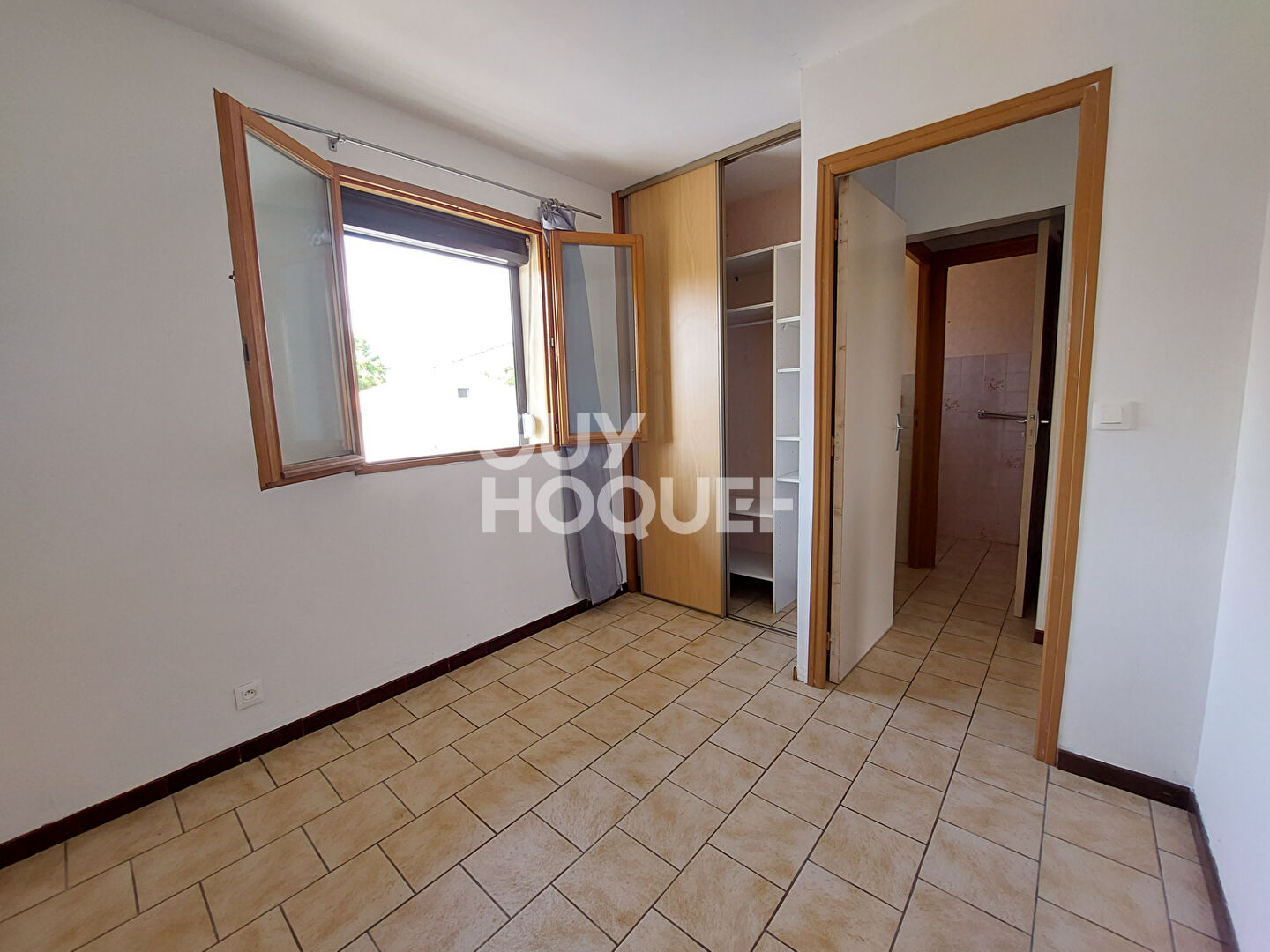 Immeuble en mono copropriété, deux T2 et trois garages sur St Paul les Dax