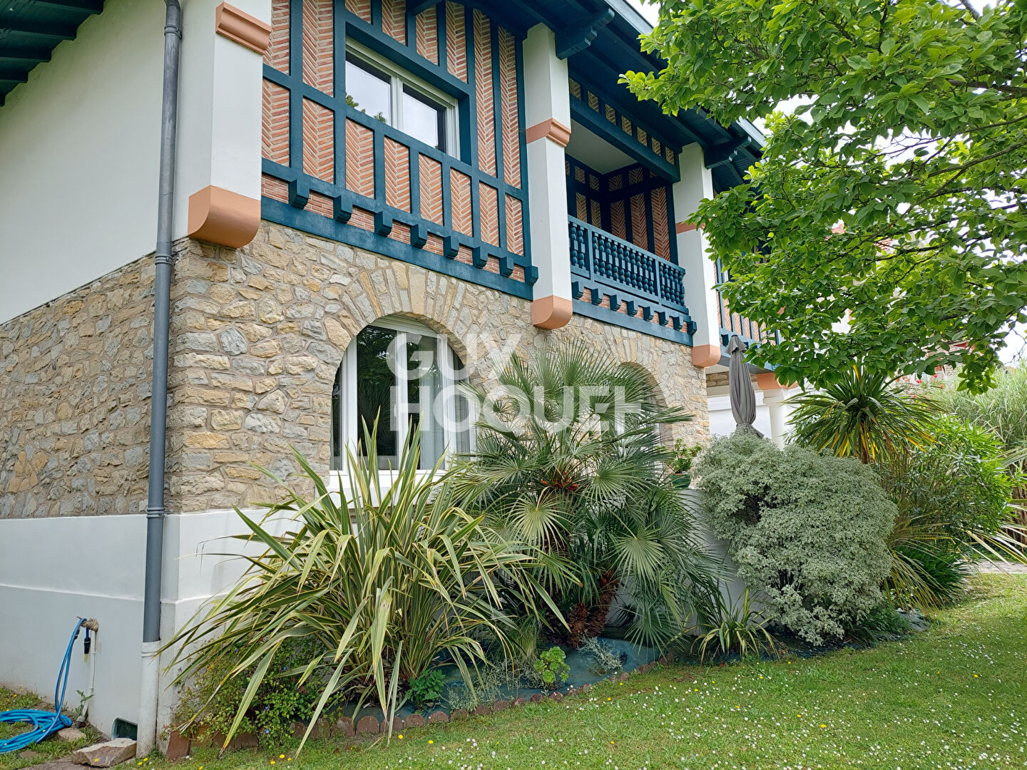 Magnifique Pomade à Dax (quartier St Vincent)