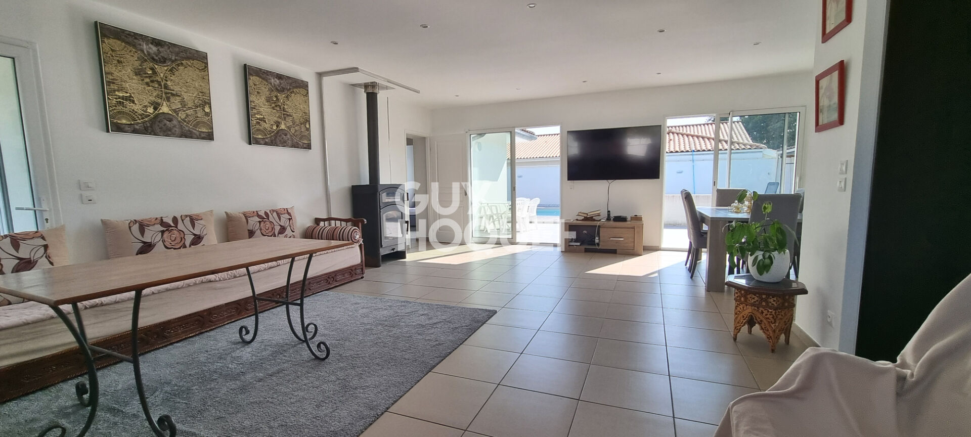 Maison Oeyreluy 7 pièces 162 m2, piscine, jardin, au calme, panneaux solaires