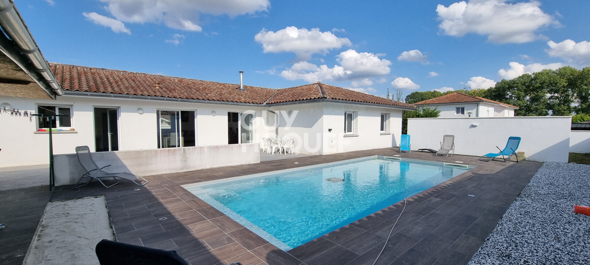 Maison Oeyreluy 7 pièces 162 m2, piscine, jardin, au calme, panneaux solaires