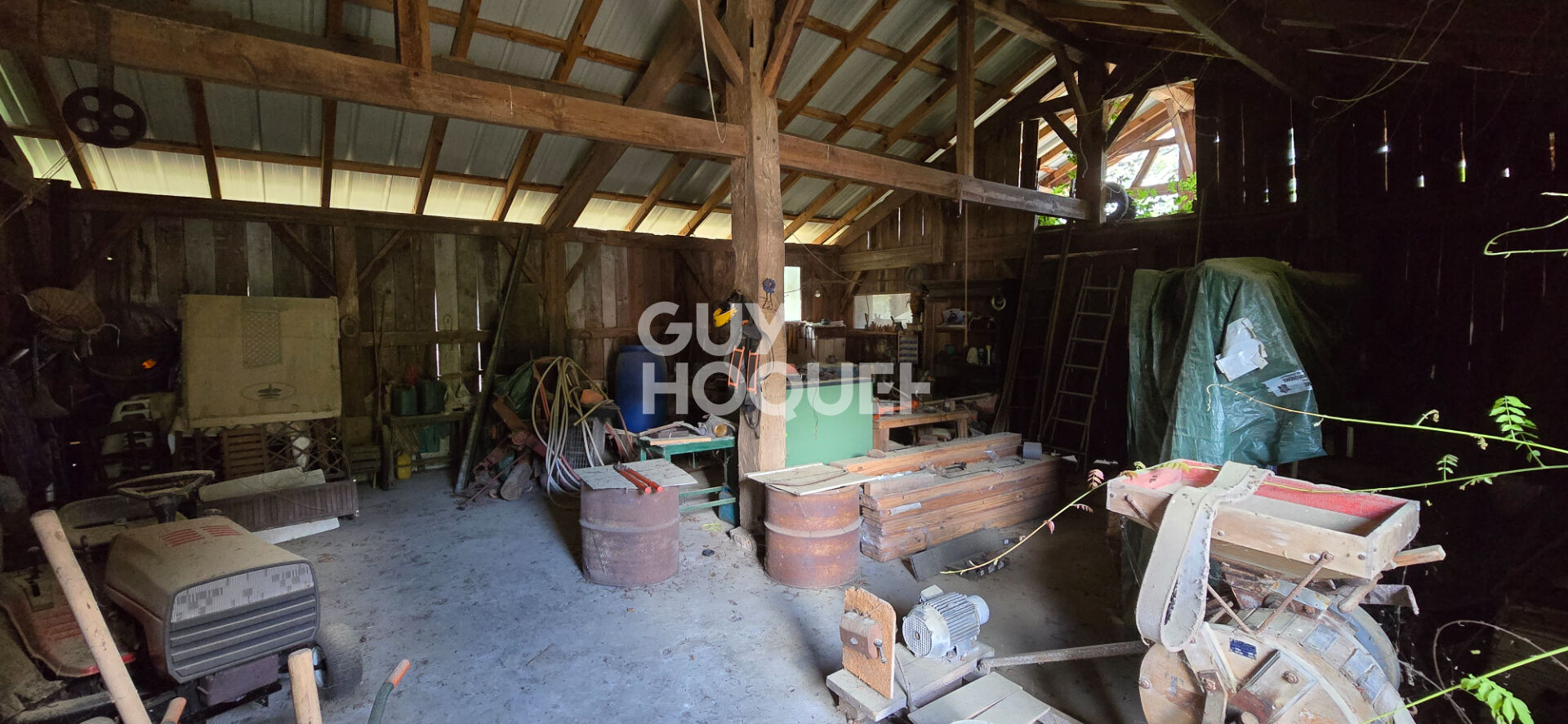 Landaise à rénover, 250m² d'annexes, 3 chambres, 2Ha