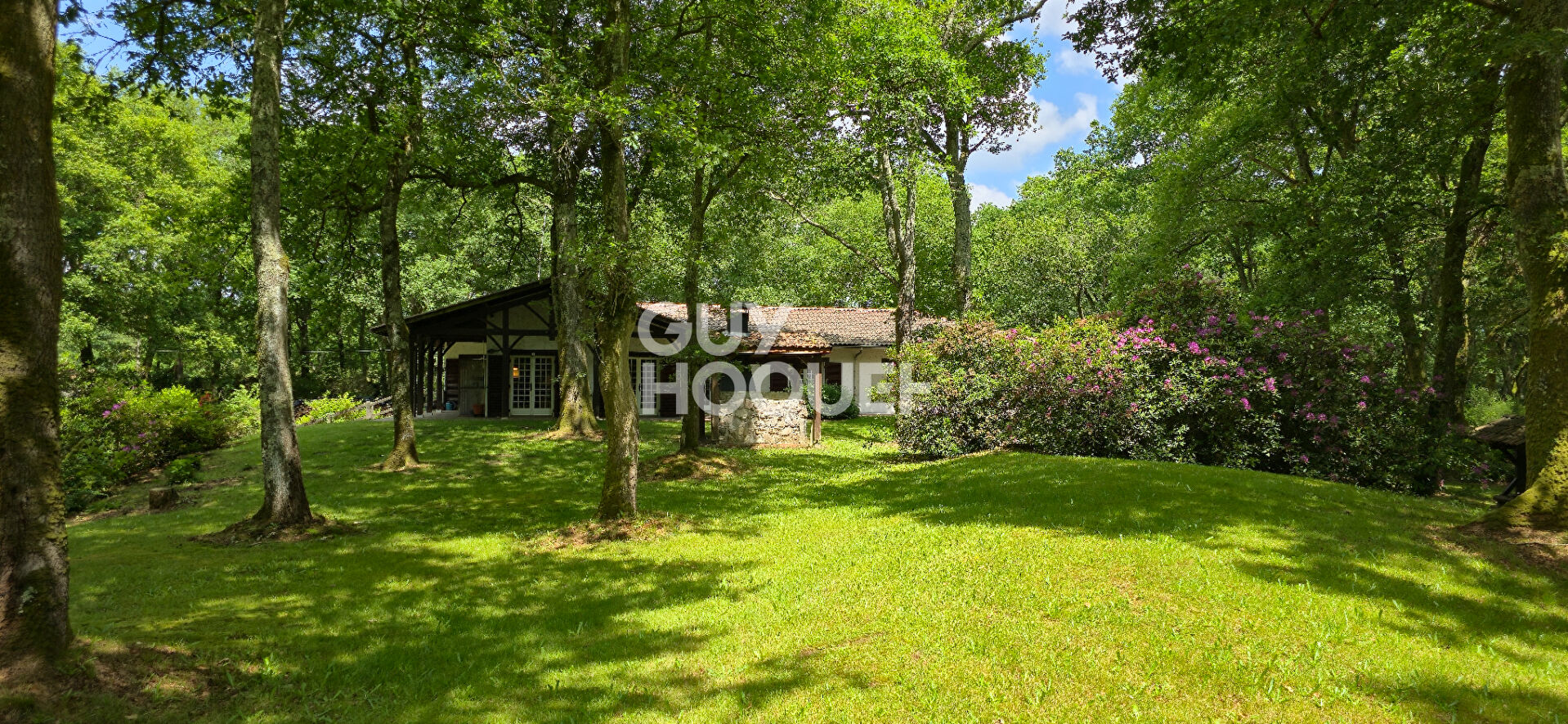 Maison de maître  258 m², 4 chambres parc de 2,2 hectares,