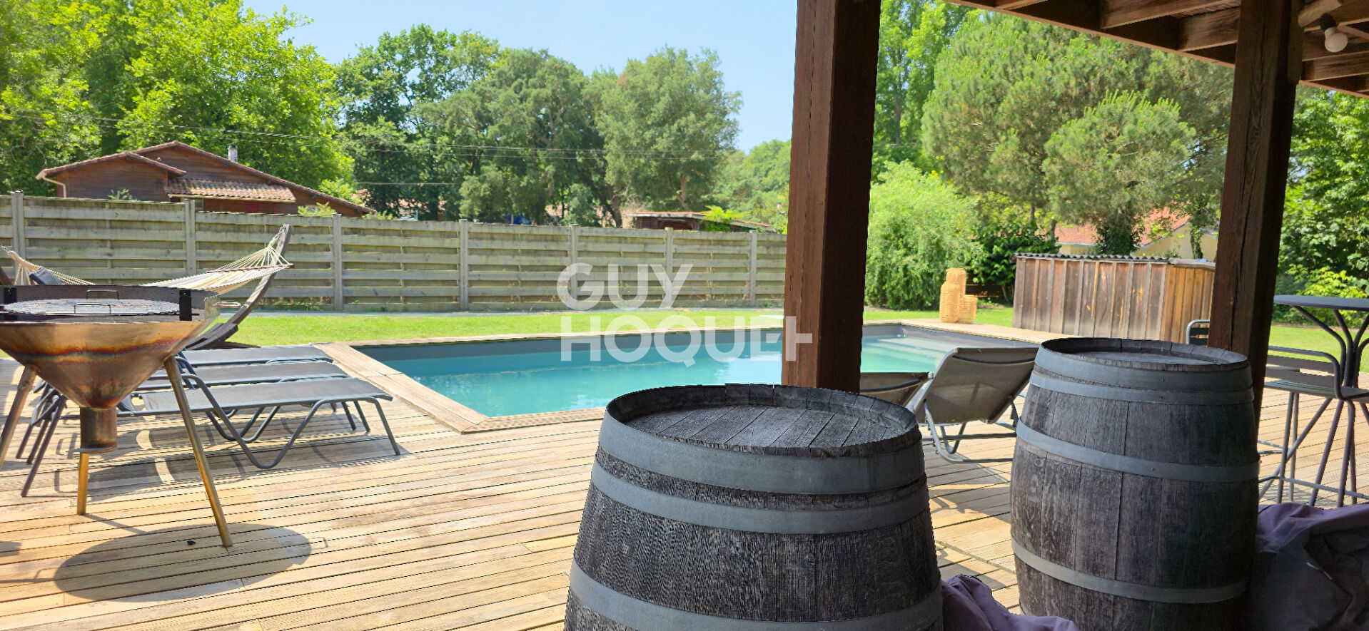 Demeure moderne, proche du lac, 6 chambres, piscine, garage, pas de travaux