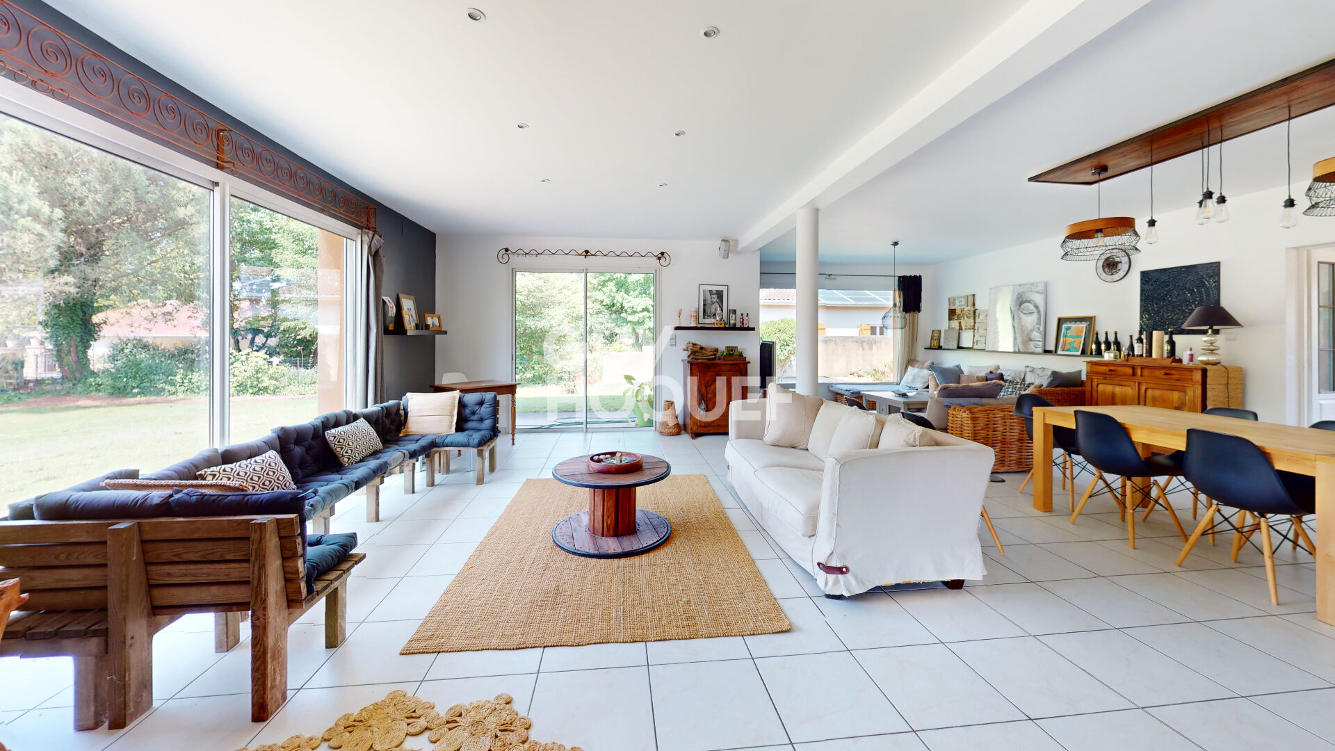 Demeure moderne, proche du lac, 6 chambres, piscine, garage, pas de travaux