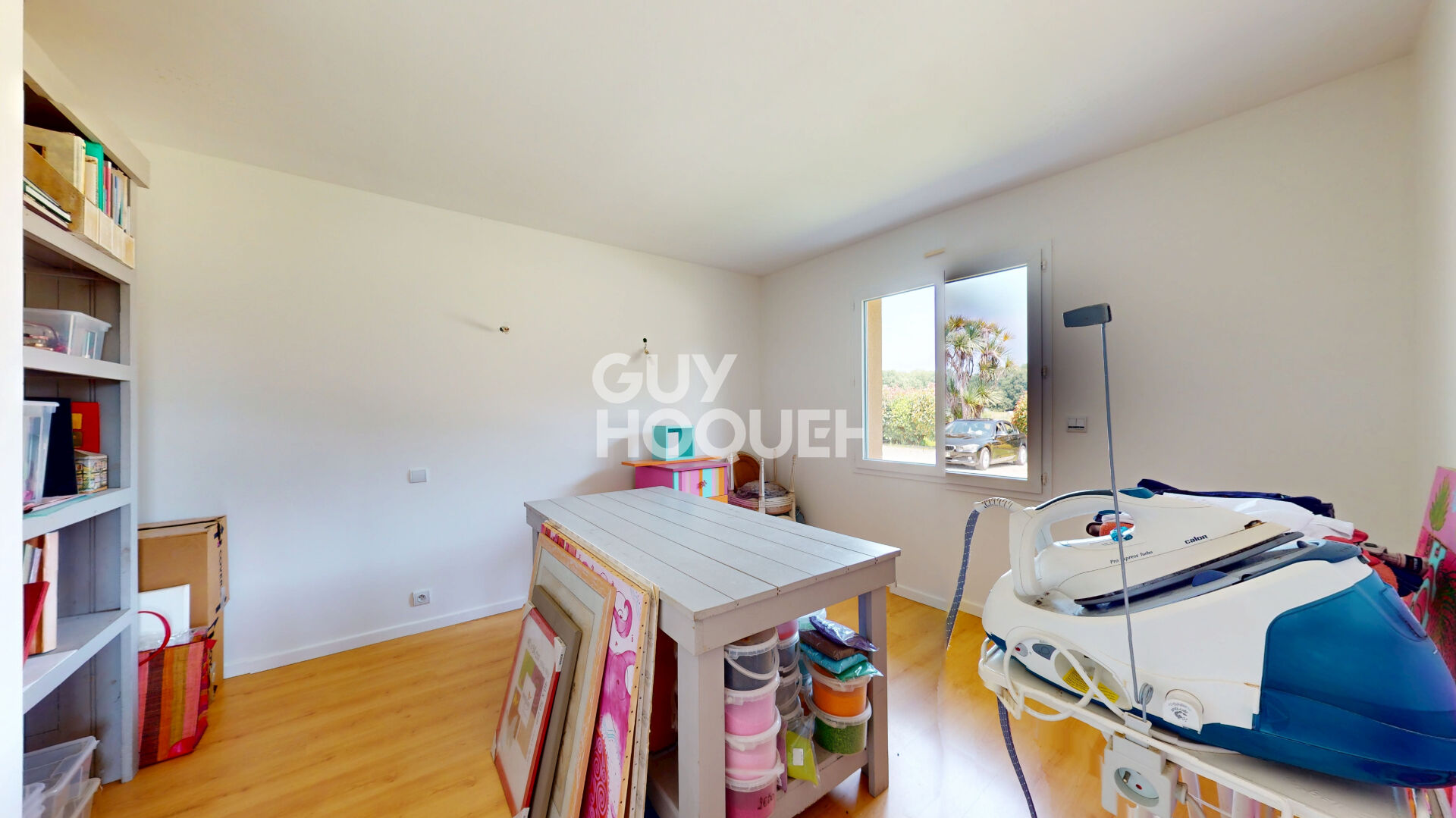 Demeure moderne, proche du lac, 6 chambres, piscine, garage, pas de travaux