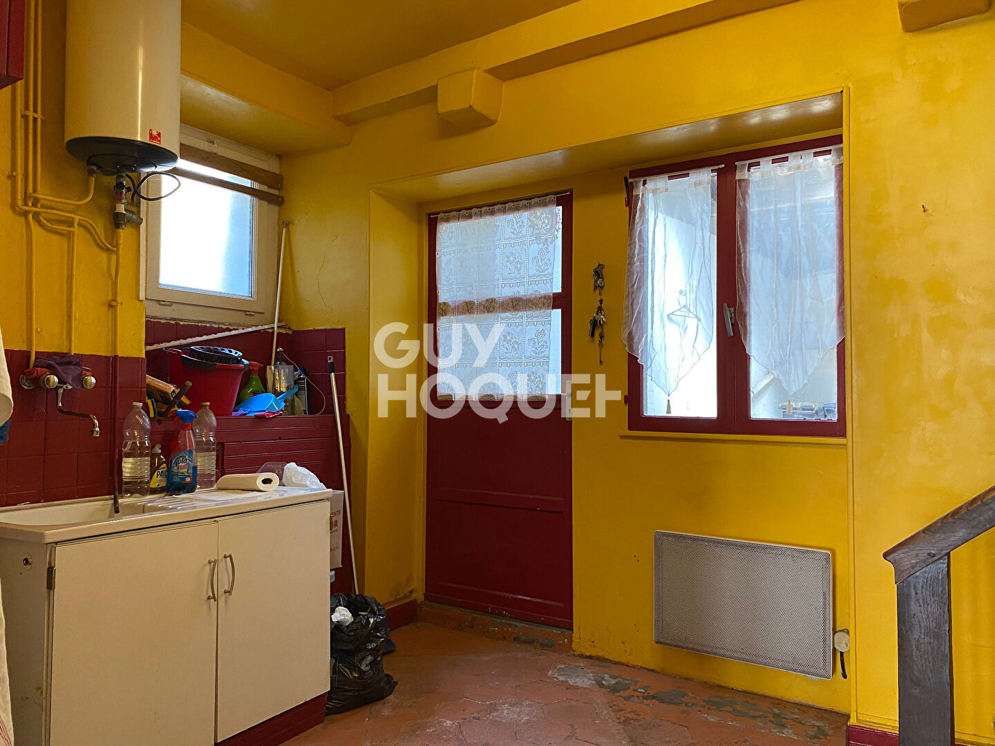 15 min LA CHAPELLE LA REINE