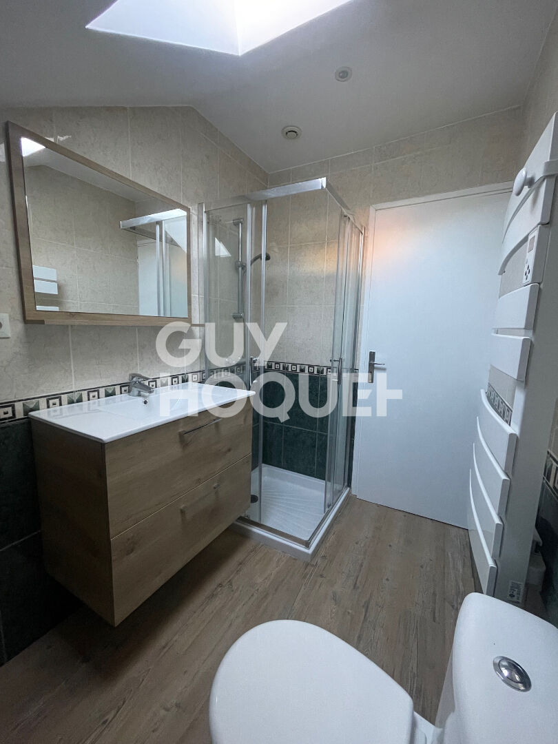 Maison de ville T3 - idéal investisseur -10 min gare RER D à pied