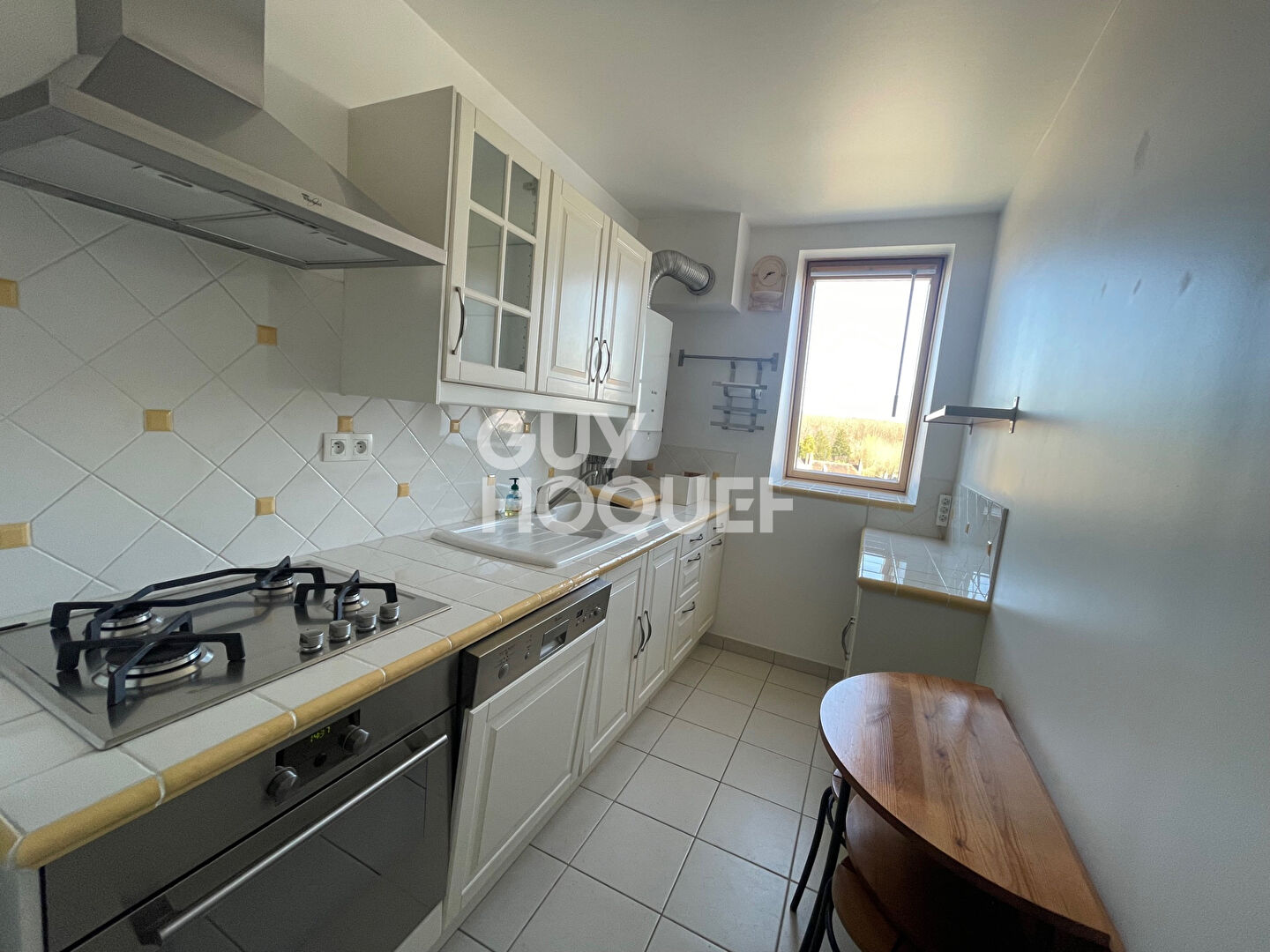 T2 A LOUER - MALESHERBES