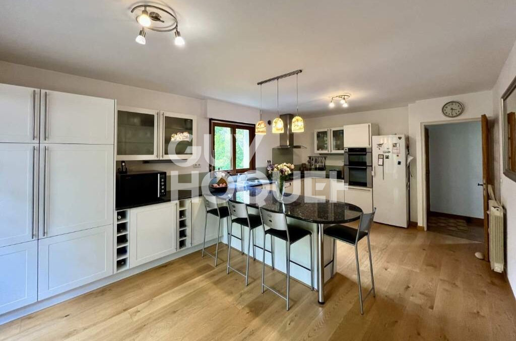 Maison Samois Sur Seine 9 pièce(s) 272 m2