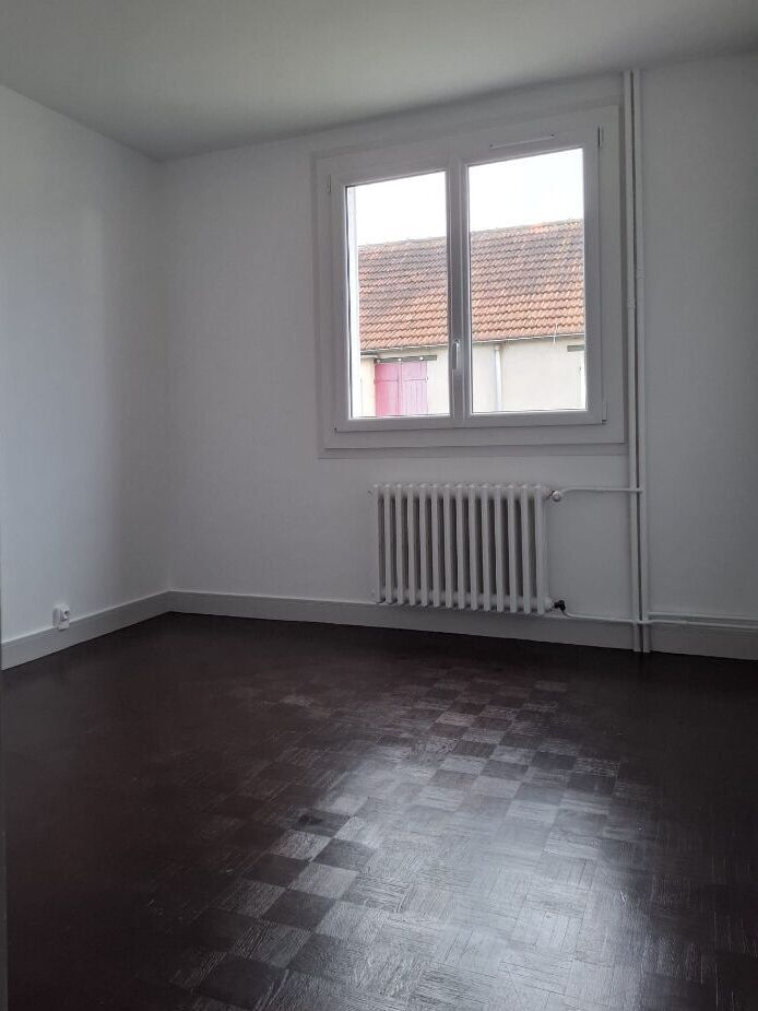 T3  A LOUER - MALESHERBES