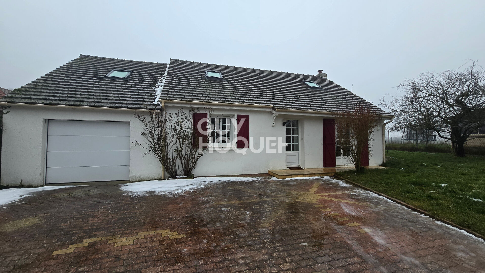 À VENDRE , Maison familiale DE 1990 , proche d'Étampes et  de Milly-la-Forêt .