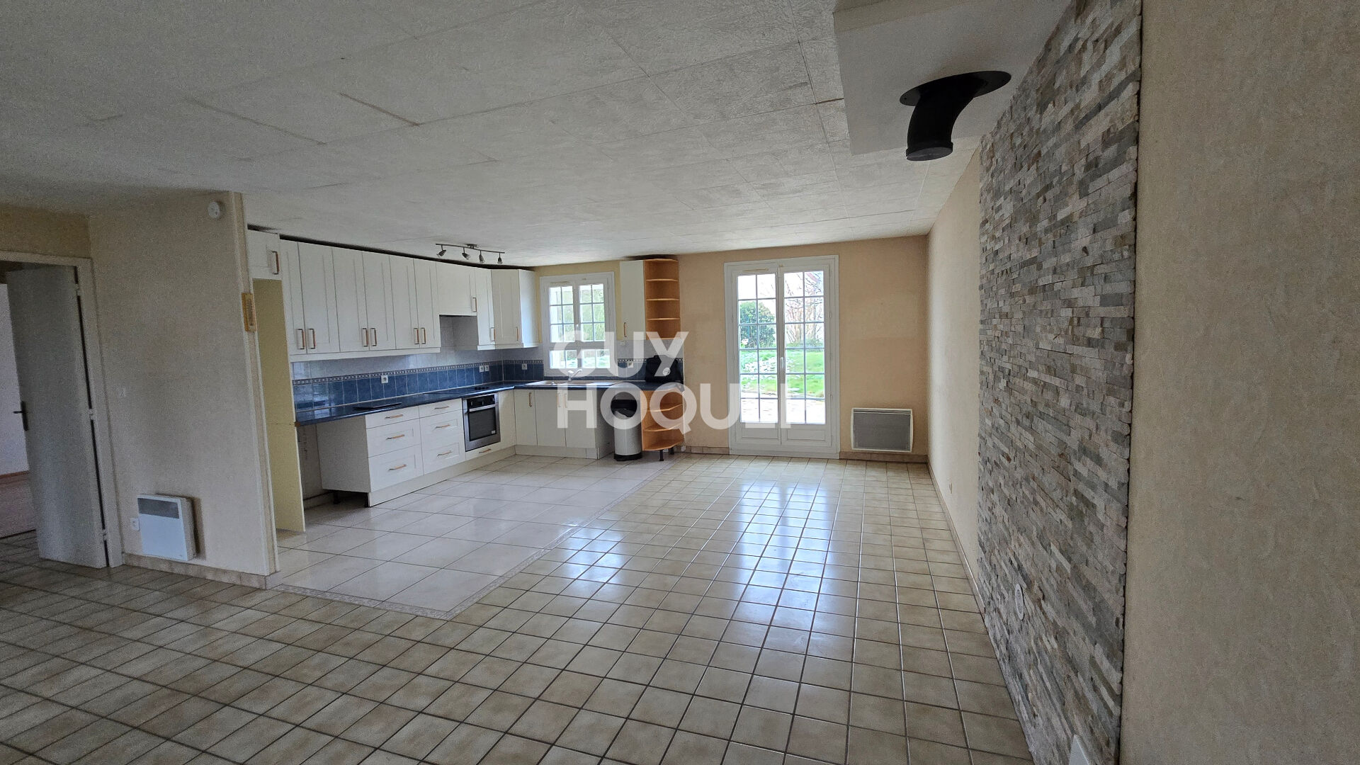 À VENDRE , Maison familiale DE 1990 , proche d'Étampes et  de Milly-la-Forêt .