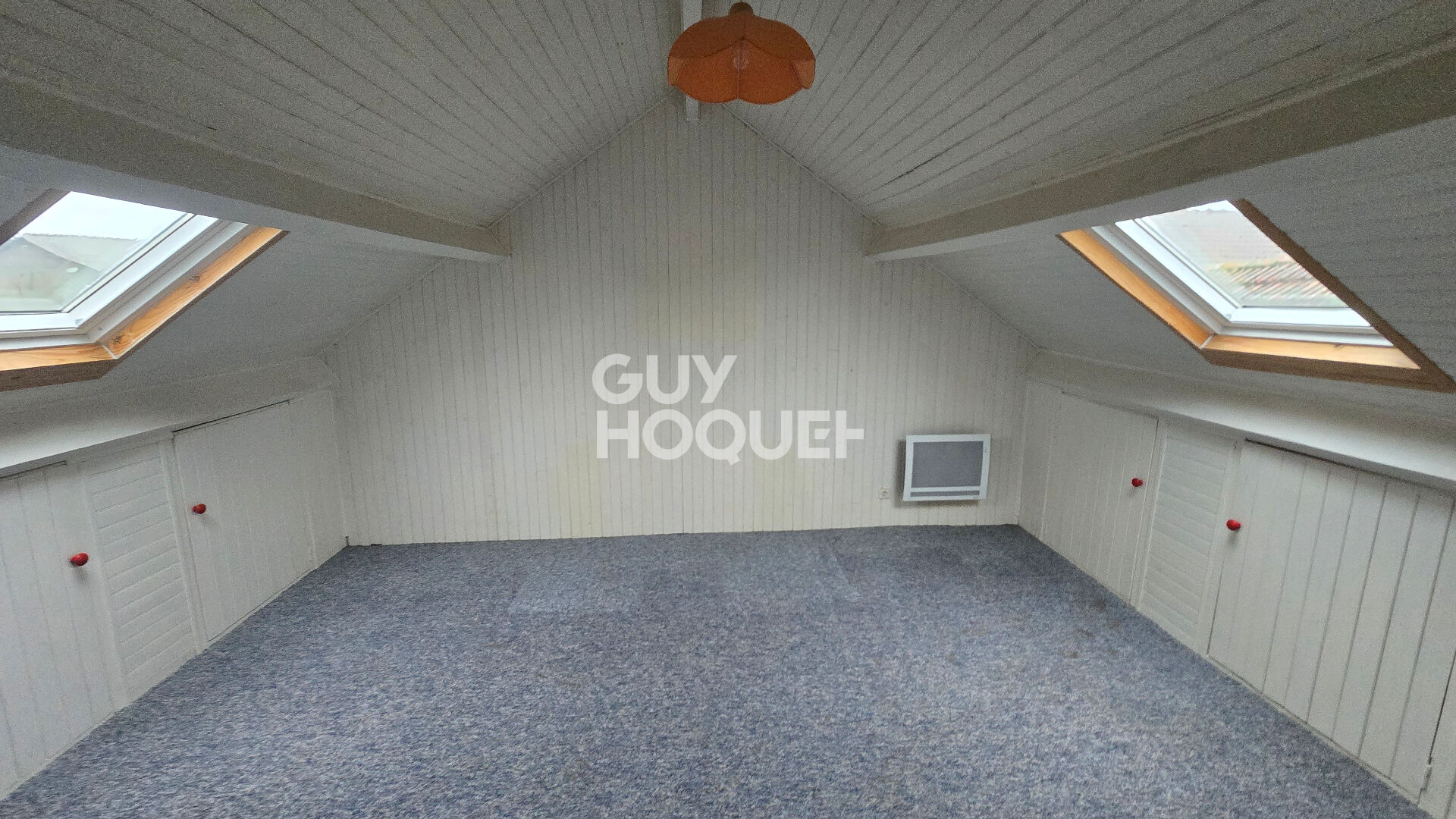 À VENDRE , Maison familiale DE 1990 , proche d'Étampes et  de Milly-la-Forêt .