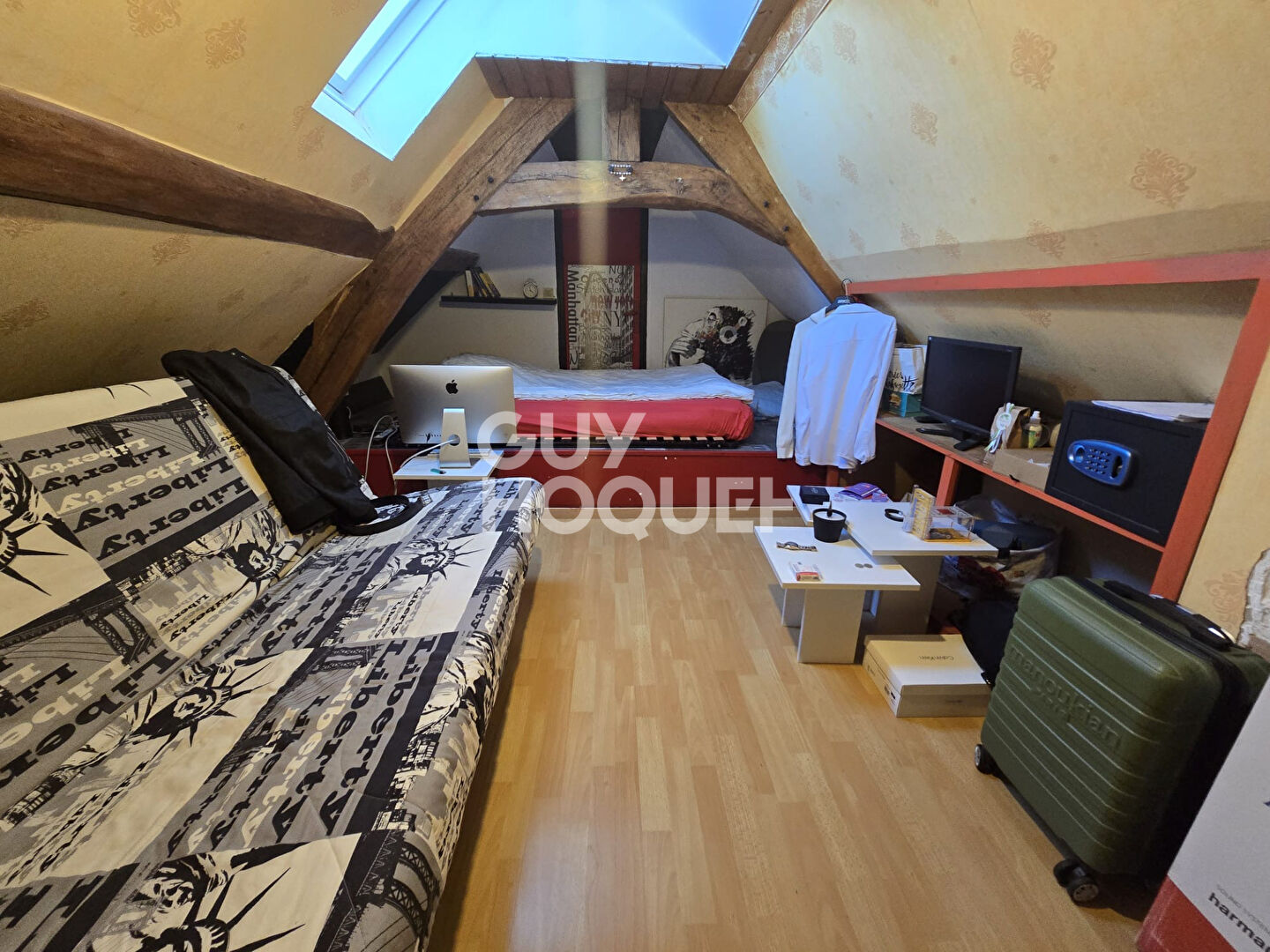 Située entre PITHIVIERS, BEAUNE LA ROLANDE et PUISEAUX,