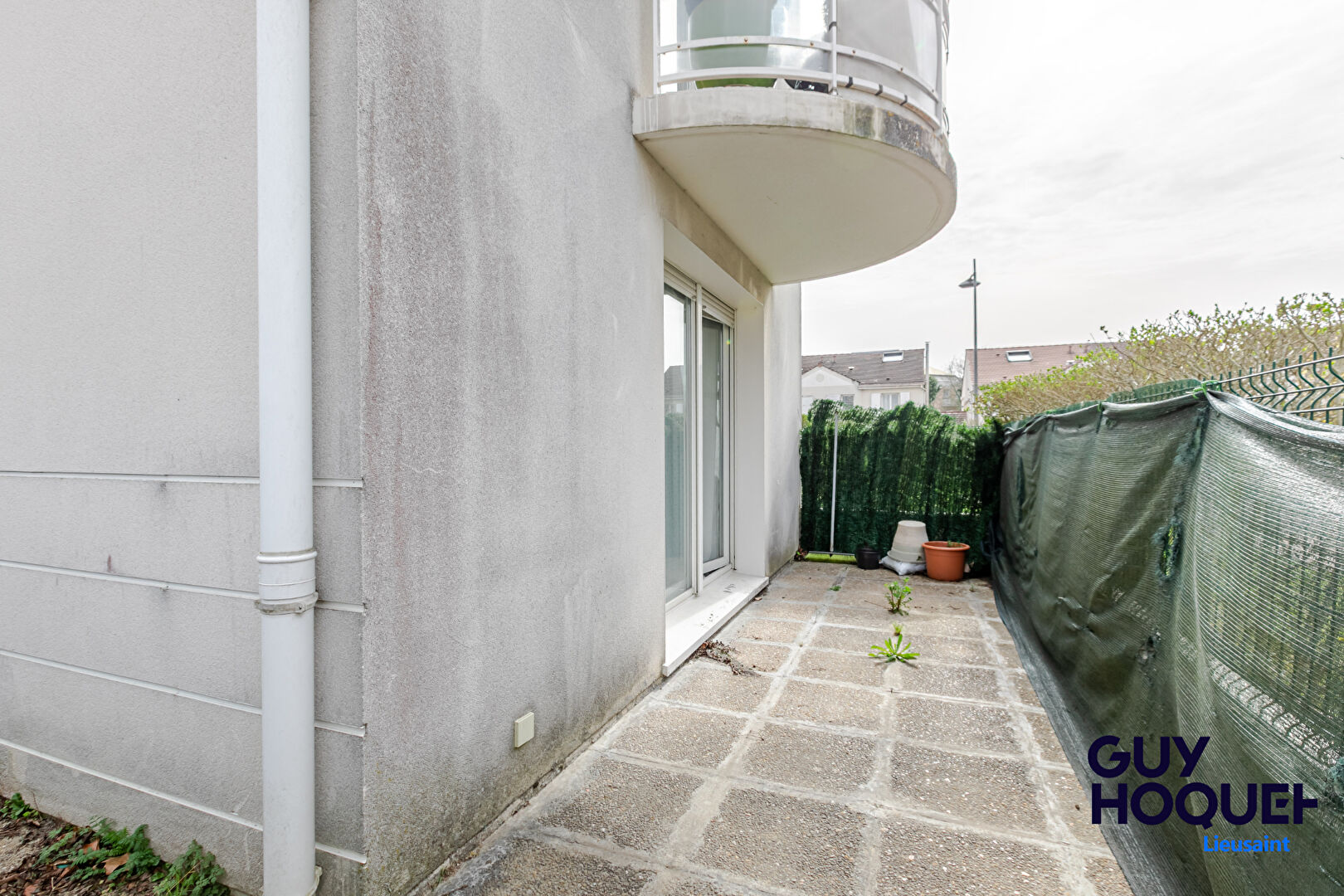 Appartement 3 pièces de 56 m² , terrasse, box et place de parking à vendre à LIEUSAINT (77127).