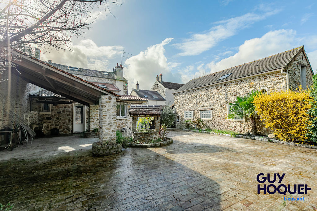 Magnifique maison meulière 5 chambres de 220 m² avec double garage !