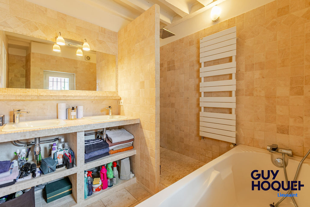 Magnifique maison meulière 5 chambres de 220 m² avec double garage !