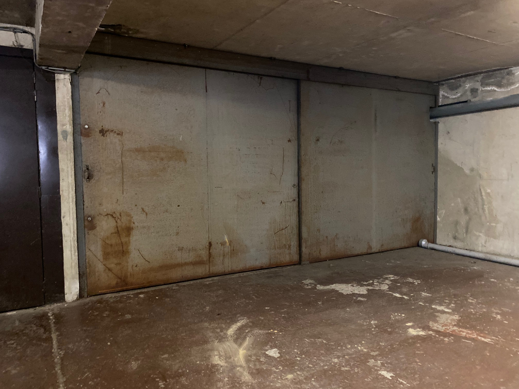 BOX pour Parking ou Stockage_ Surface d'environ 55 m².
