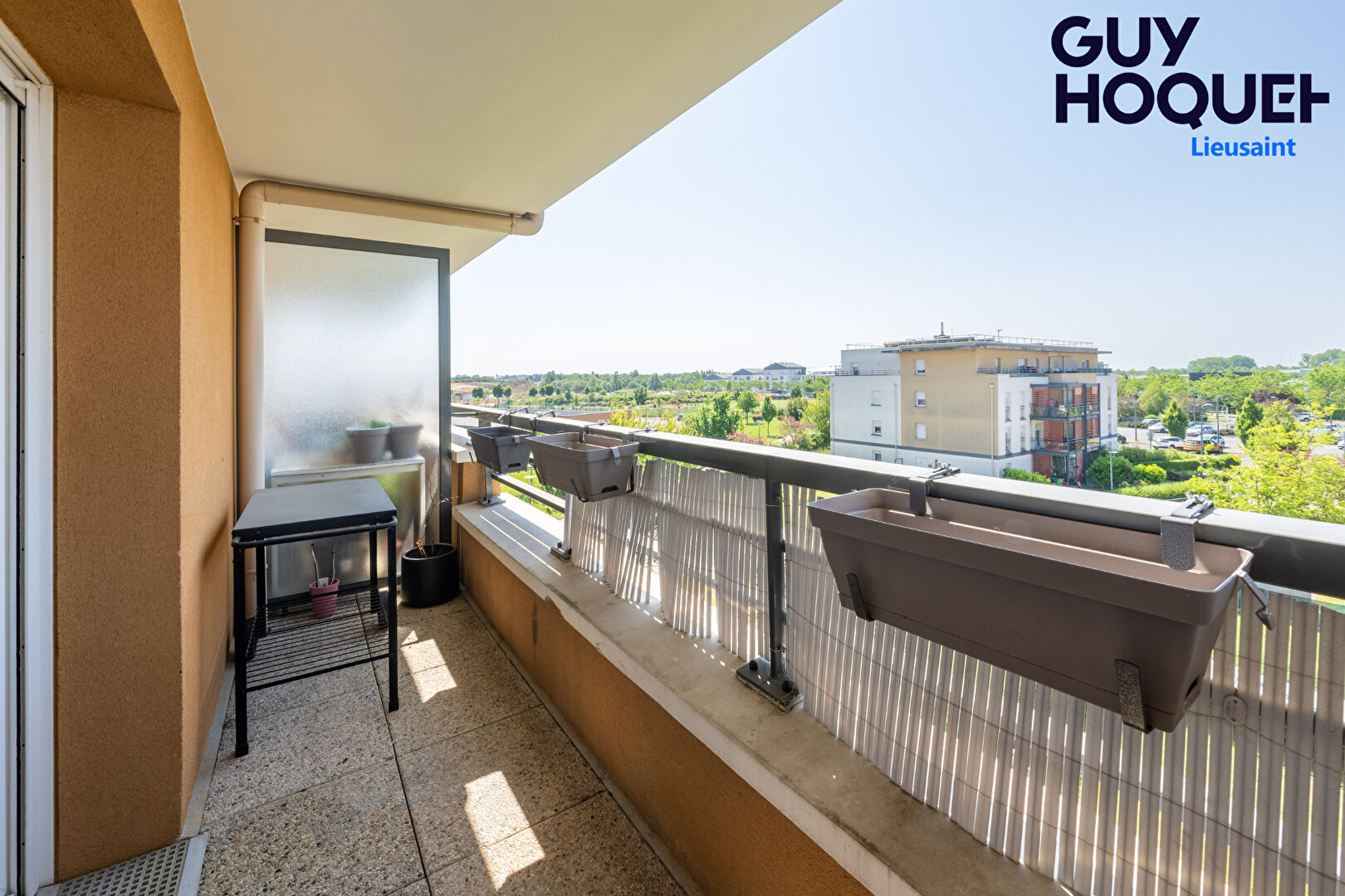 VENE : appartement de 3 pièces au dernier étage d'une résidence récente