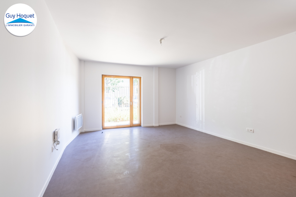 Location d'un appartement 4 pièces à SAVIGNY LE TEMPLE