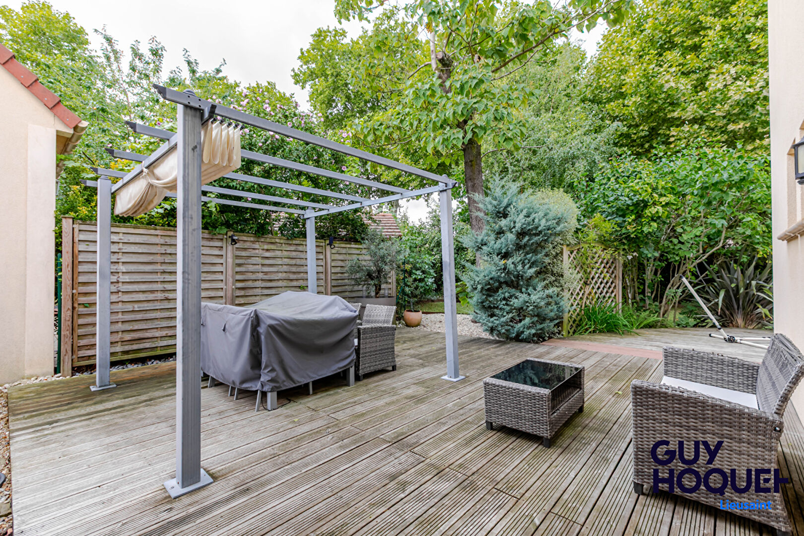 Maison spacieuse à vendre à Lieusaint - 5 chambres, jardin et garage