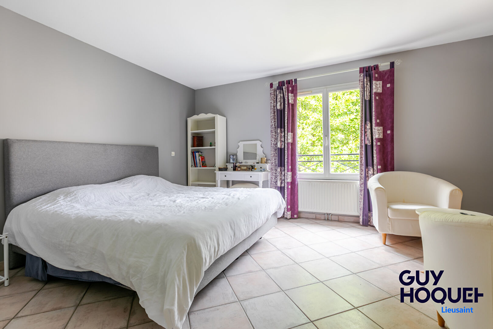 Maison spacieuse à vendre à Lieusaint - 5 chambres, jardin et garage