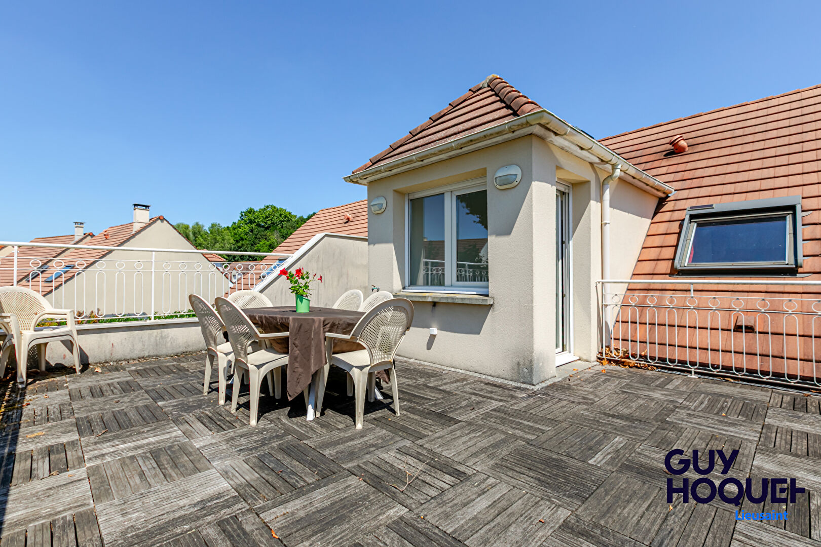 Maison à vendre à Lieusaint - 6 pièces, 4 chambres une au RDC !, garage