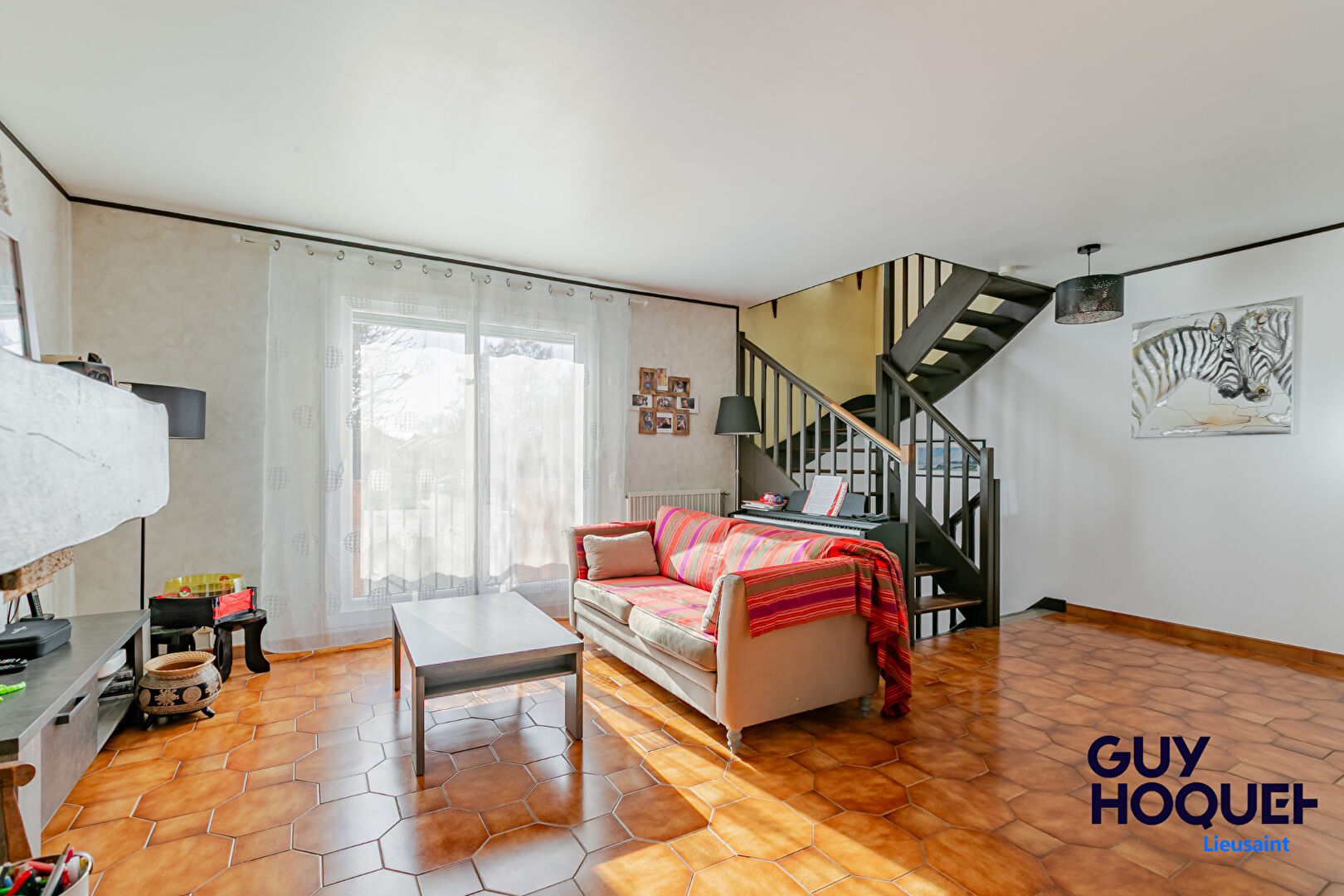 Vente : maison 5 pièces 3 chambres, 2 salles d'eau 1 salle de bains à LIEUSAINT !