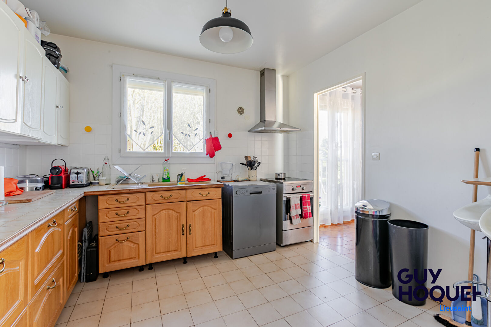 Vente : maison 5 pièces 3 chambres, 2 salles d'eau 1 salle de bains à LIEUSAINT !