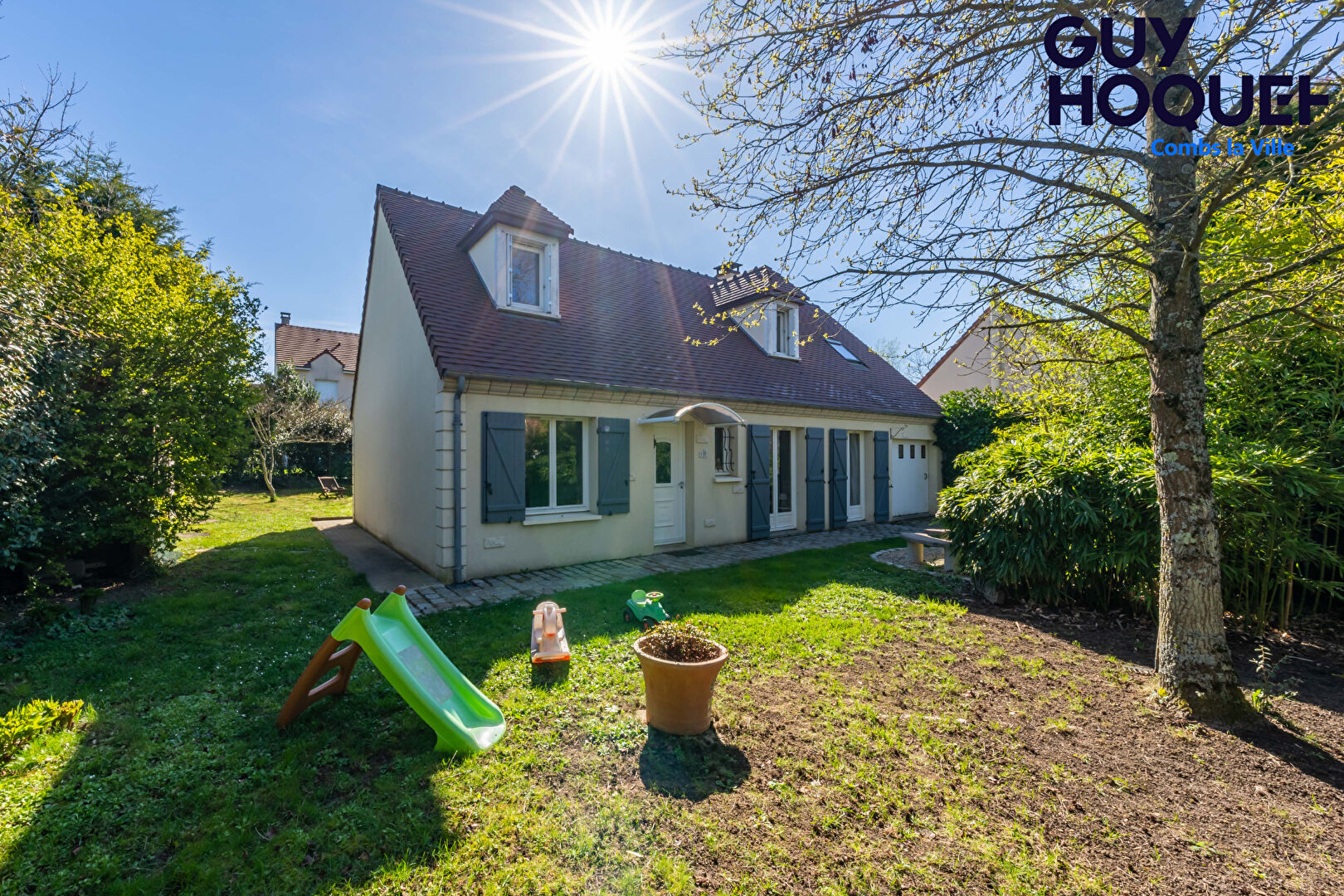 Maison à Combs La Ville en impasse _ 5 Chambres.