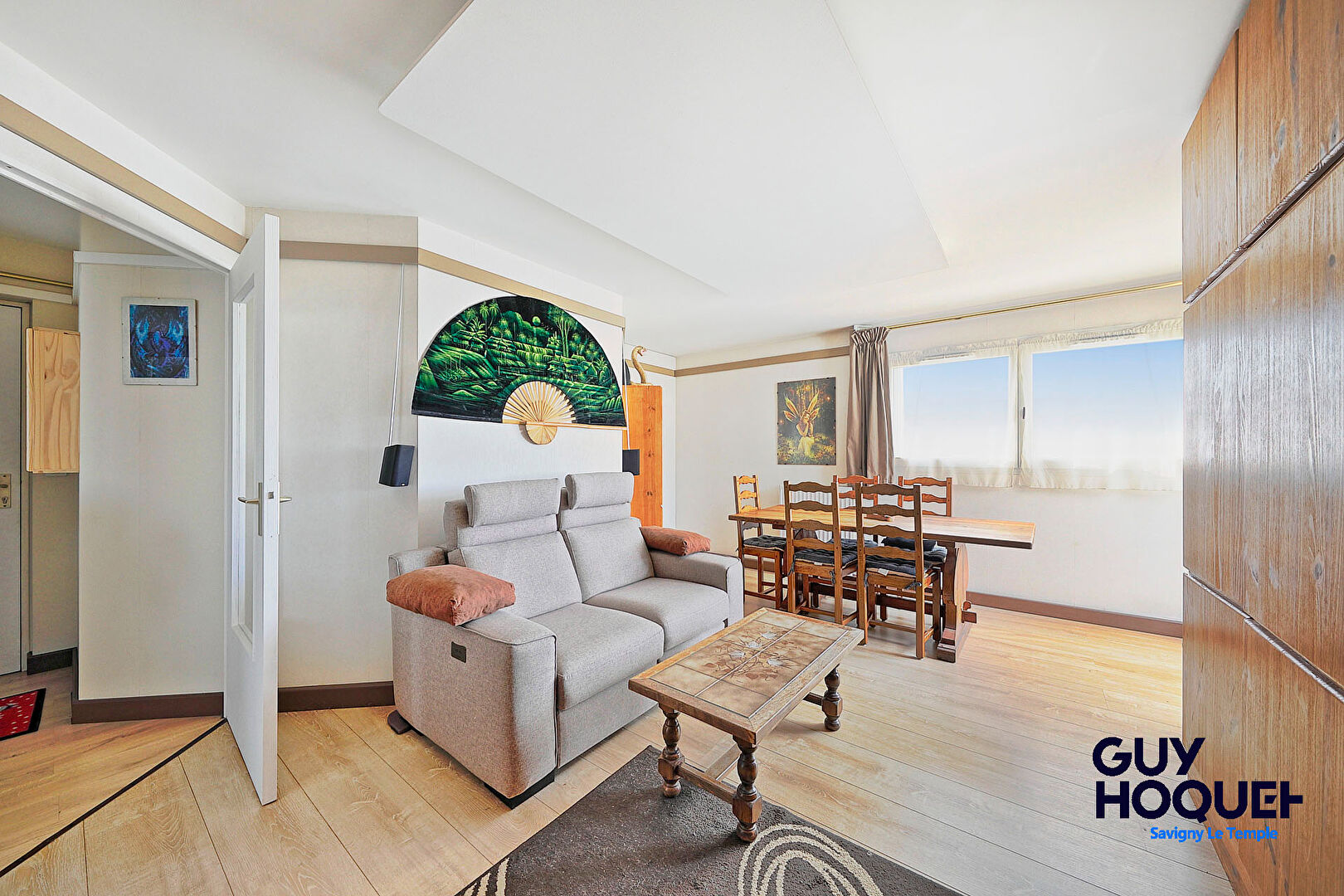 Appartement  2 pièce(s) 50 m2 avec balcon et box