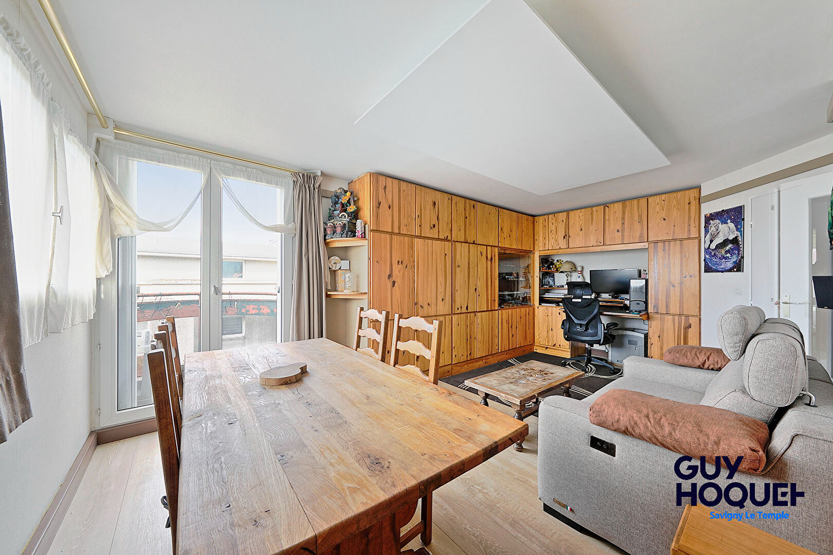 Appartement  2 pièce(s) 50 m2 avec balcon et box