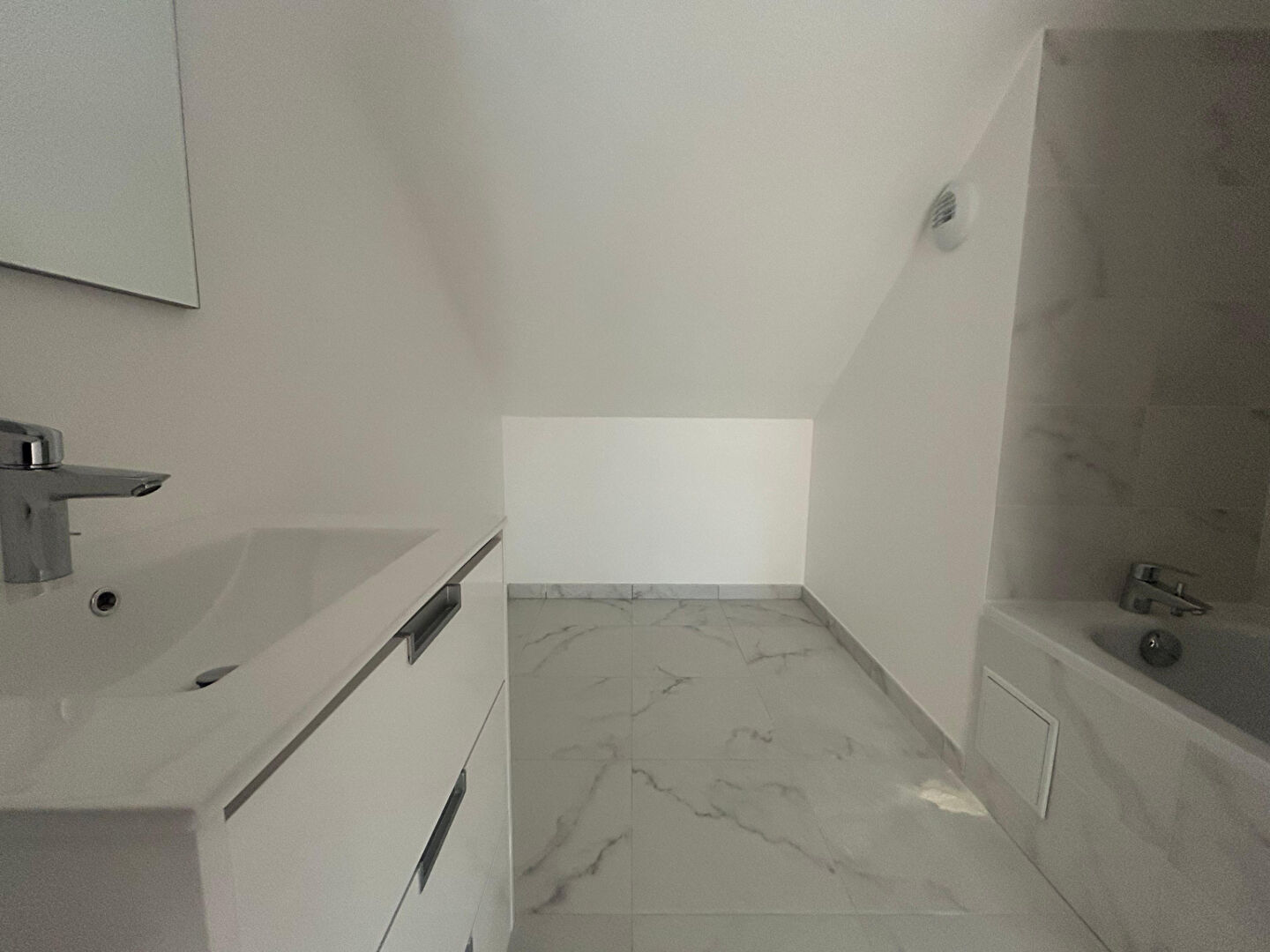 Appartement F4  DUPLEX (100 m²) en vente à SAINT PIERRE DU PERRAY