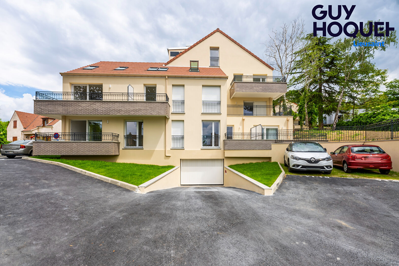 Appartement F4  DUPLEX (100 m²) en vente à SAINT PIERRE DU PERRAY